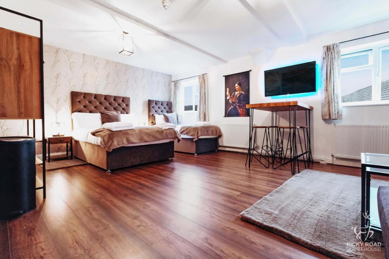 Ricky Road Guest House - Premium Уотфорд Екстериор снимка