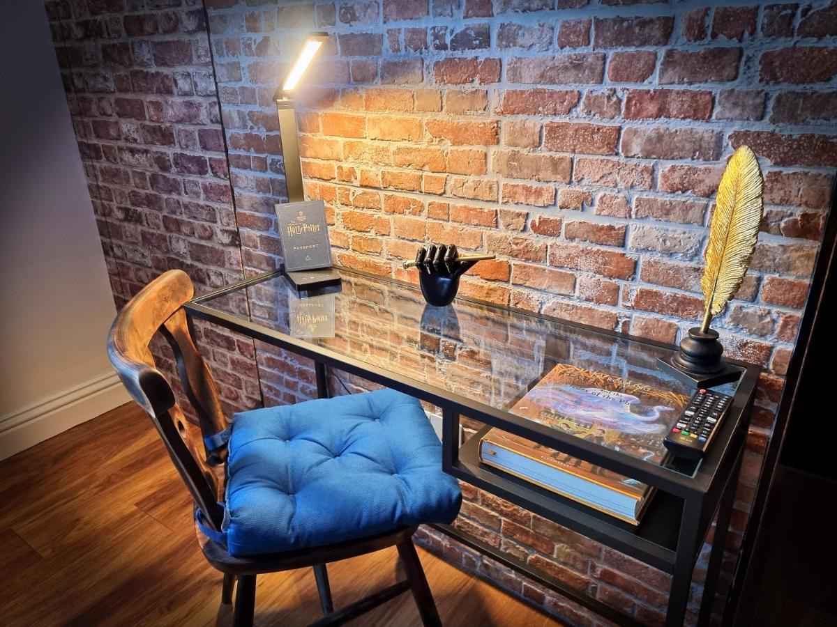 Ricky Road Guest House - Premium Уотфорд Екстериор снимка