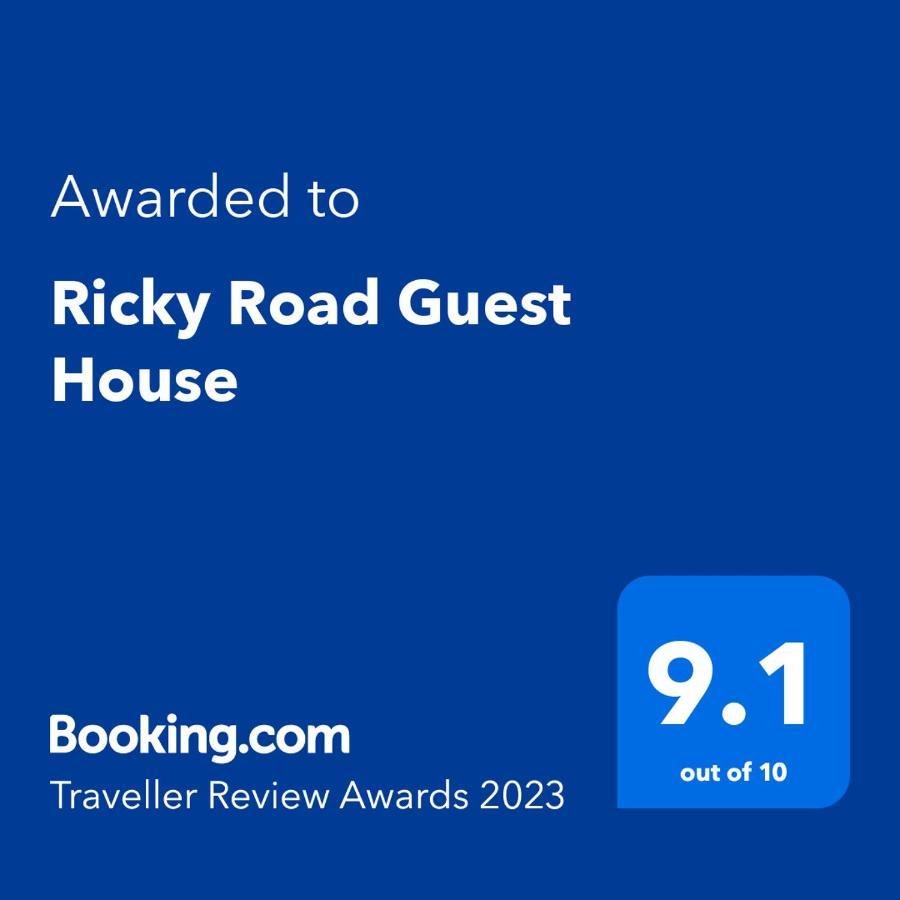 Ricky Road Guest House - "Wizard Studio Room" Available To Book Now Уотфорд Екстериор снимка