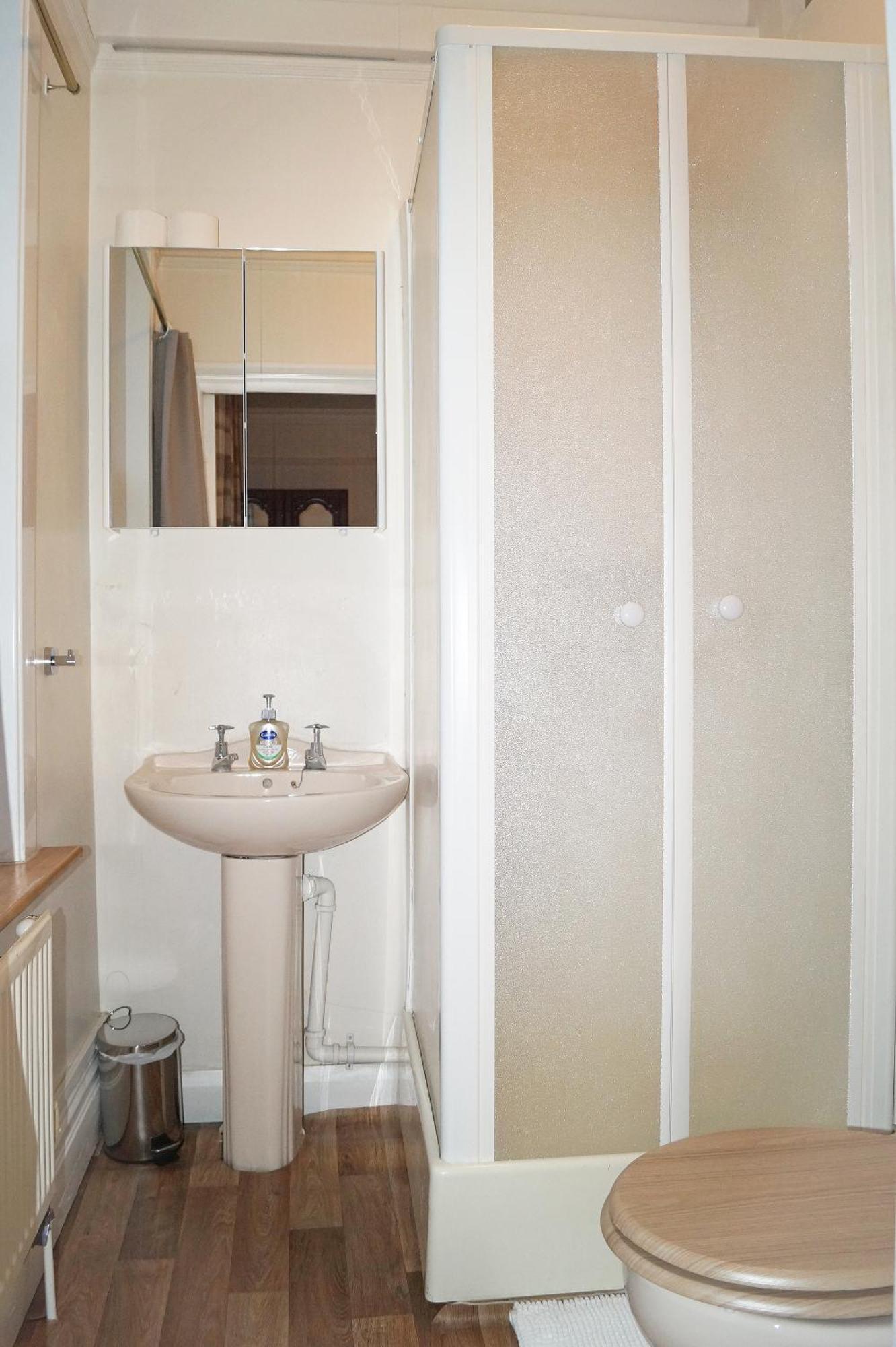 Ricky Road Guest House - Premium Уотфорд Стая снимка
