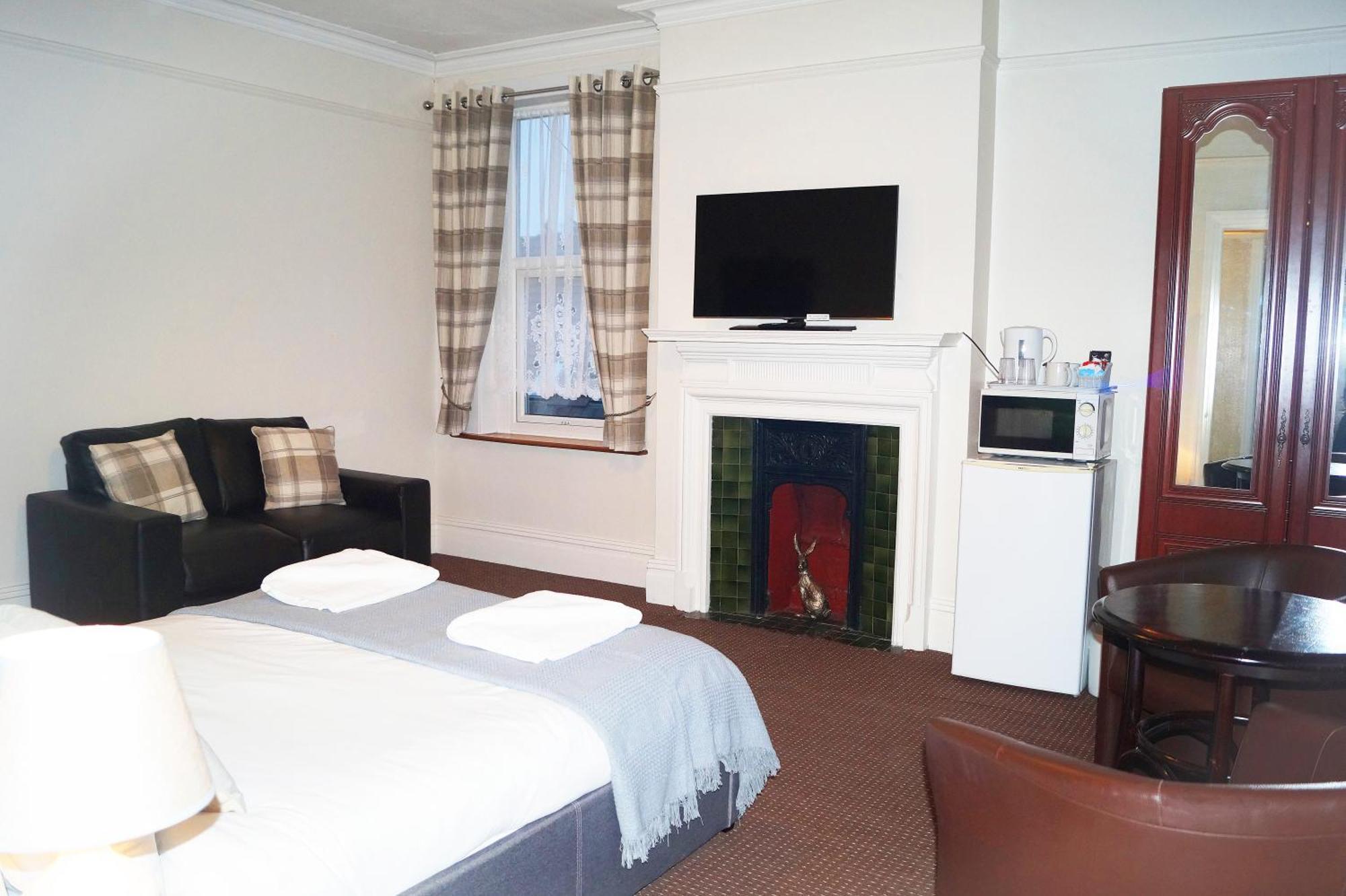 Ricky Road Guest House - Premium Уотфорд Стая снимка