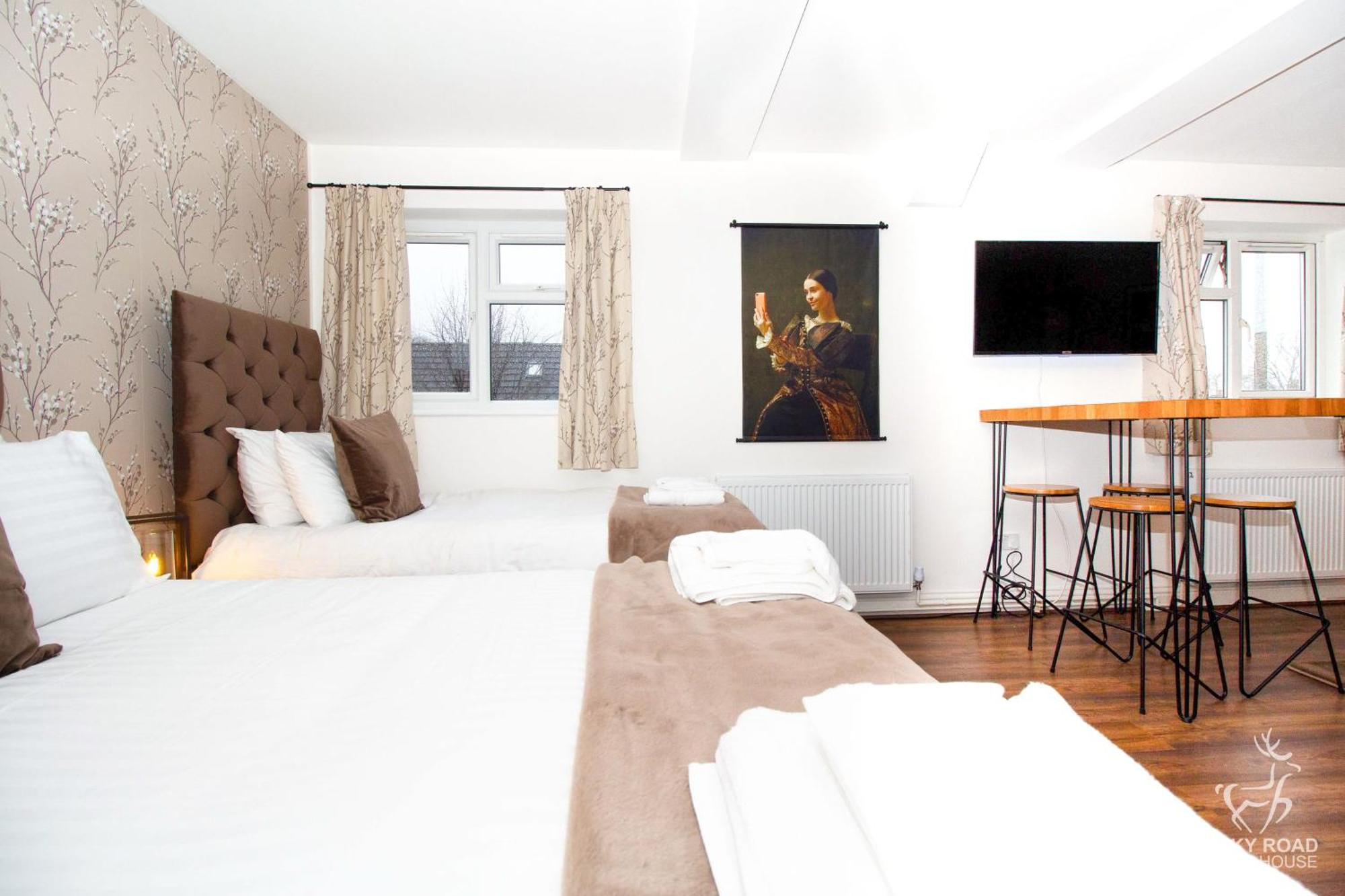 Ricky Road Guest House - Premium Уотфорд Екстериор снимка